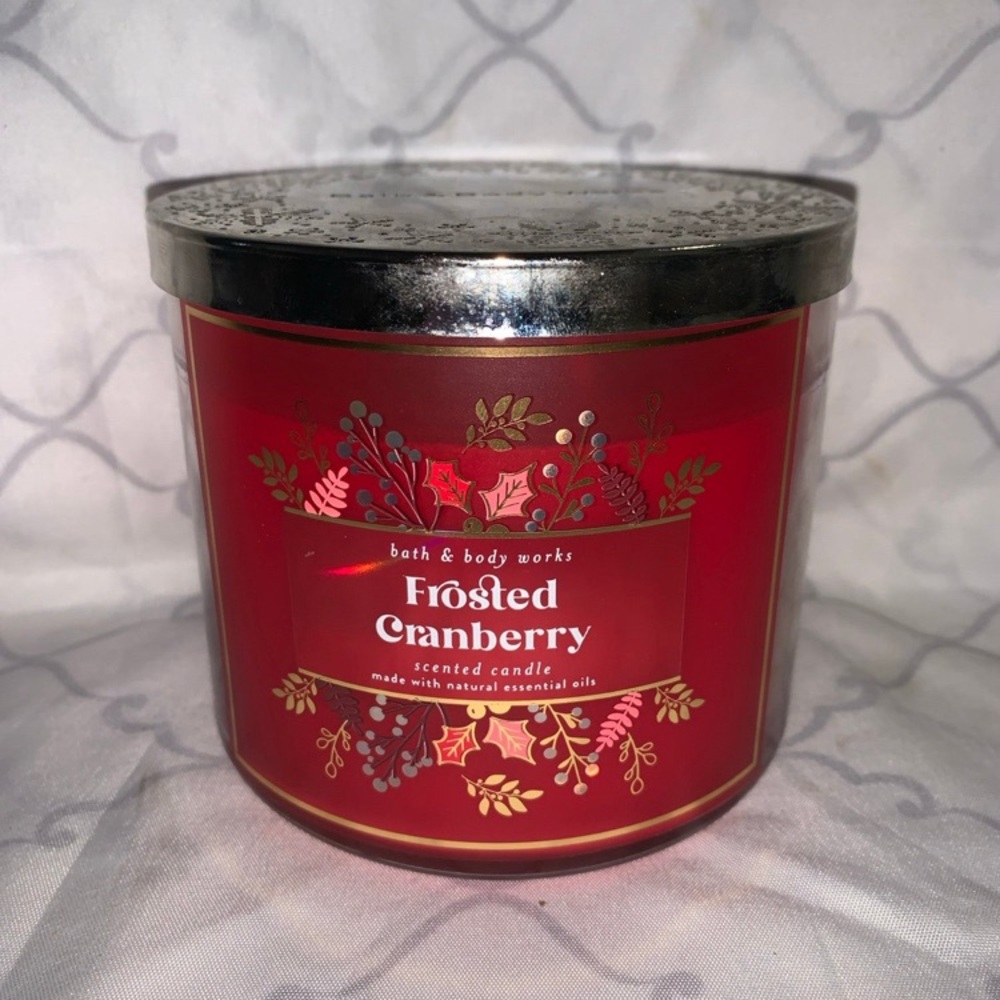 Bath & Body Works Frosted Cranberry 3-Wick Candle